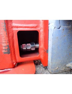 MARTINETTO DI SOLLEVAMENTO PER CONTAINER CON AGGANCIO AI BLOCCHI D'ANGOLO ISO 1161