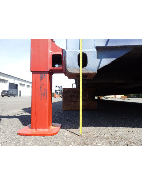 MARTINETTO DI SOLLEVAMENTO PER CONTAINER CON AGGANCIO AI BLOCCHI D'ANGOLO ISO 1161