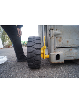 ROUES DE CONTAINER A TRACTER A FIXATION LATERALE DIAMETRE 413 MM CHARGE 3000 KG